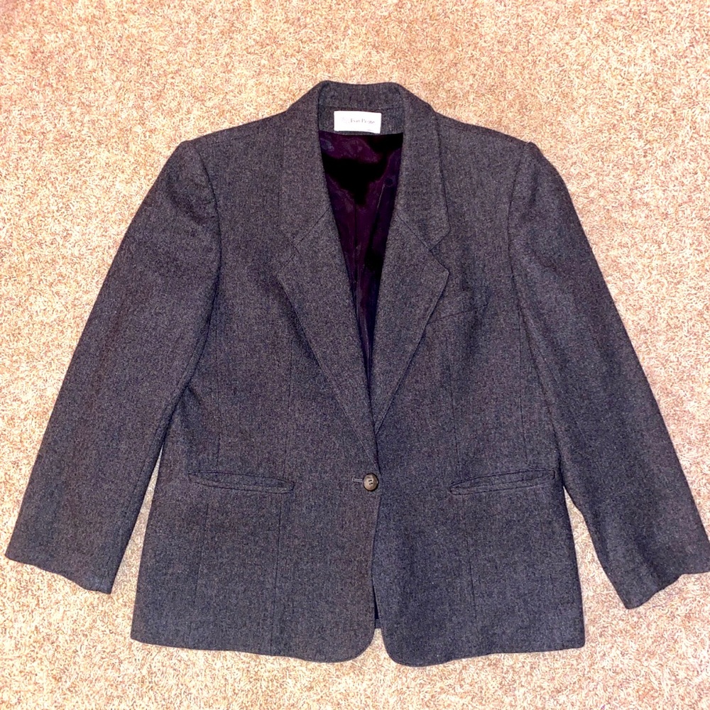 Lowered vintage school girl wool blazer